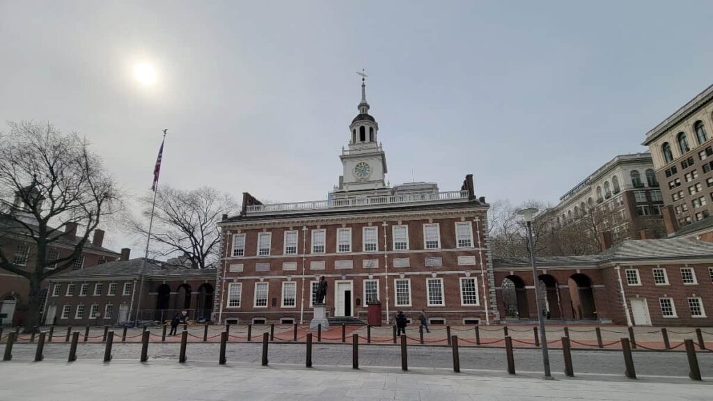 Looking at Independence Hall from across the street