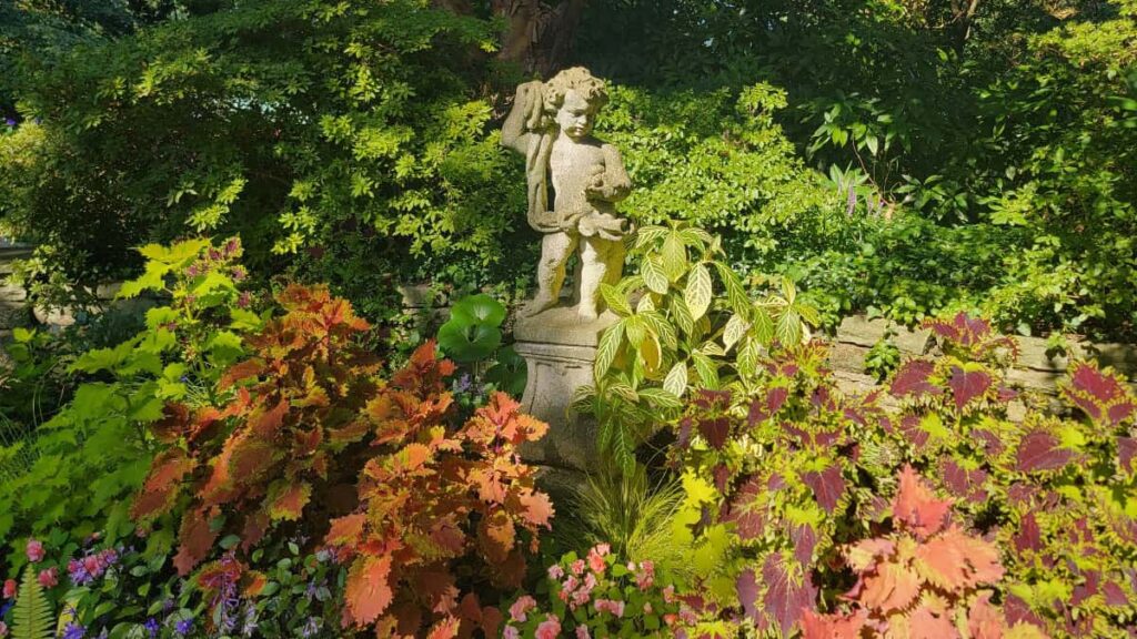 There are several statues at PHS Meadowbrook Farm